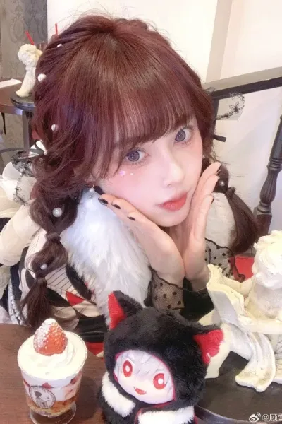 Gu Yizhou photo