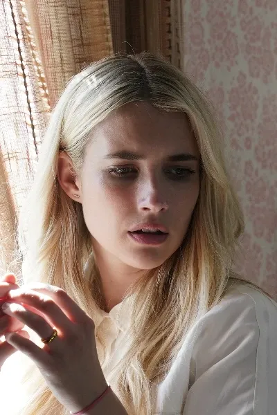Sara Davis (Abandoned)