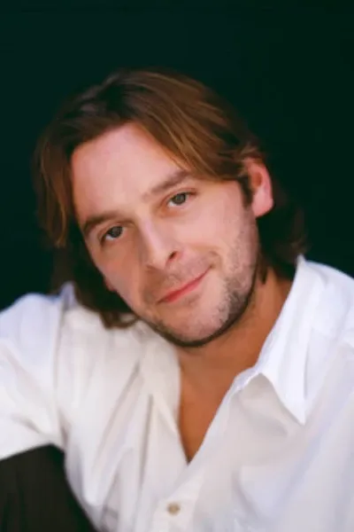 Gilly Gilchrist photo