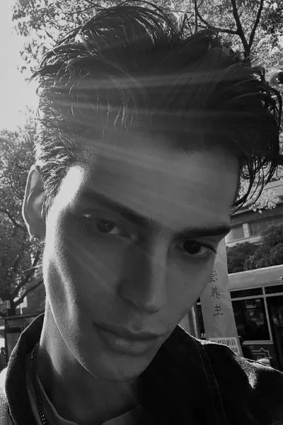 Santiago Cisneros photo