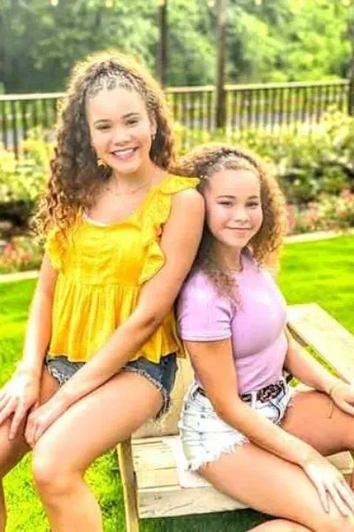 Sierra and Olivia Haschak photo