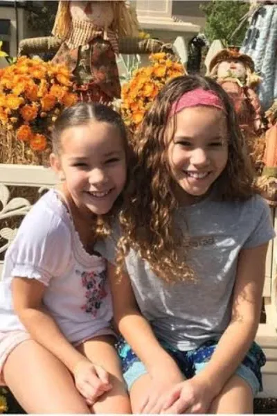 Sierra and Olivia Haschak photo