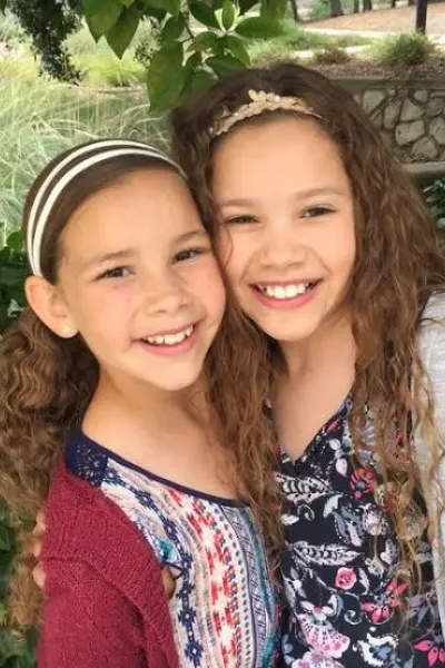 Sierra and Olivia Haschak photo