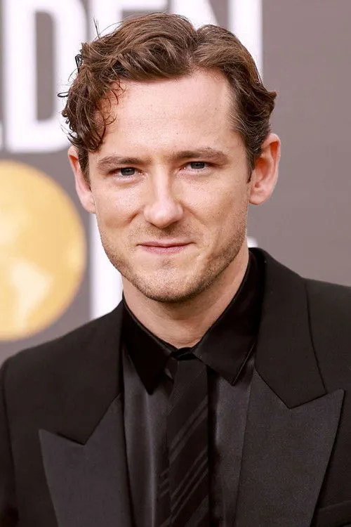 Lewis Pullman photo