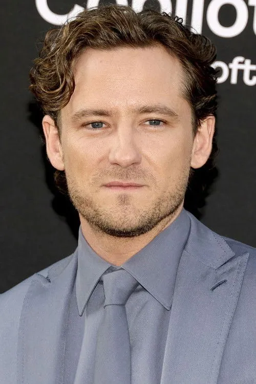 Lewis Pullman photo