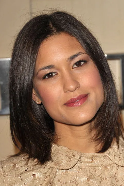 Julia Jones photo