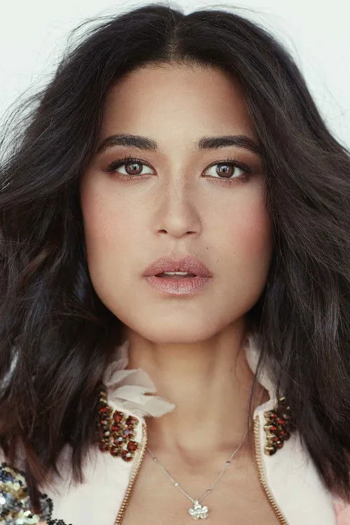Julia Jones photo