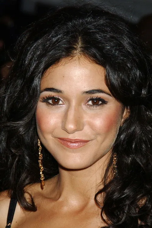 Emmanuelle Chriqui photo