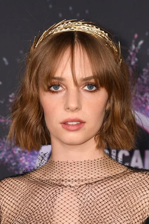 Maya Hawke photo