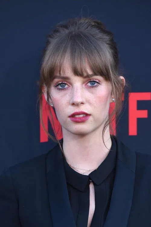 Maya Hawke photo
