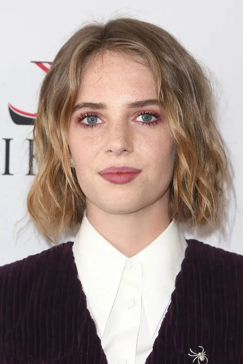 Maya Hawke photo