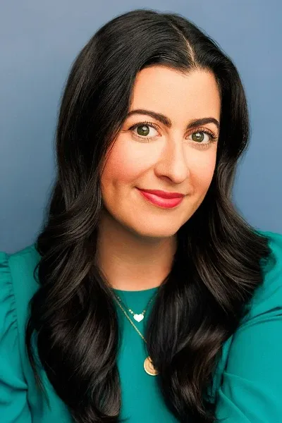 Alyson Leigh Rosenfeld photo