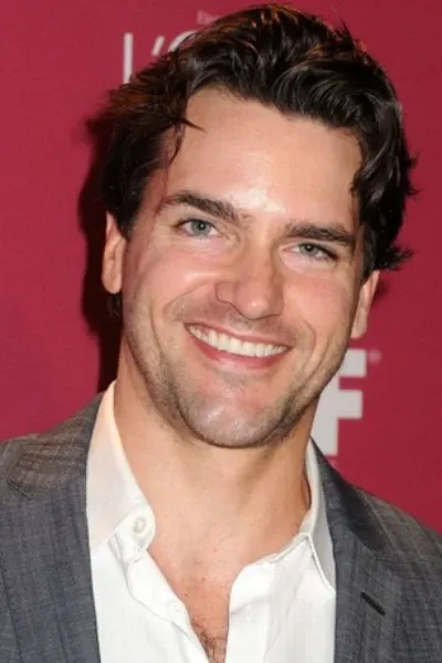 Jackson Hurst photo