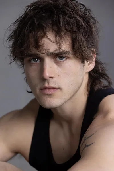 Charlie Gillespie photo