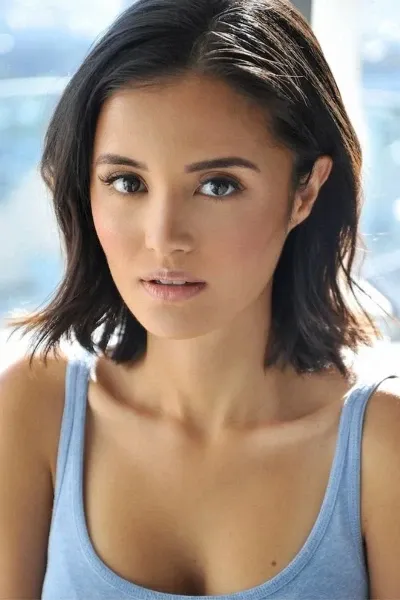 Naomi Sequeira photo