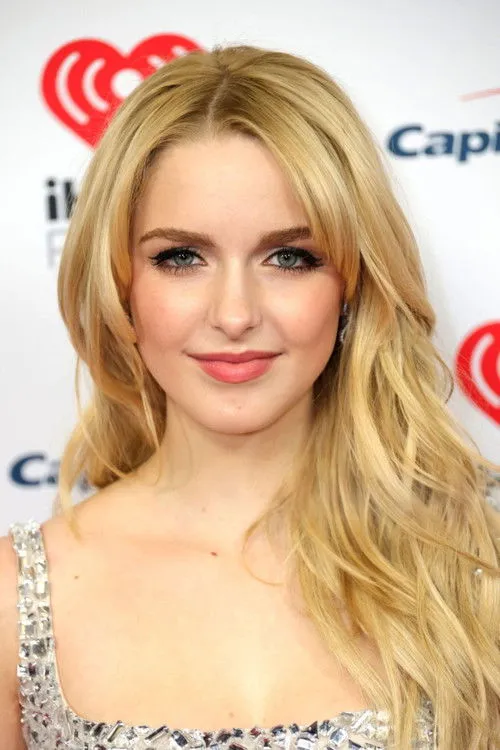 Mckenna Grace photo