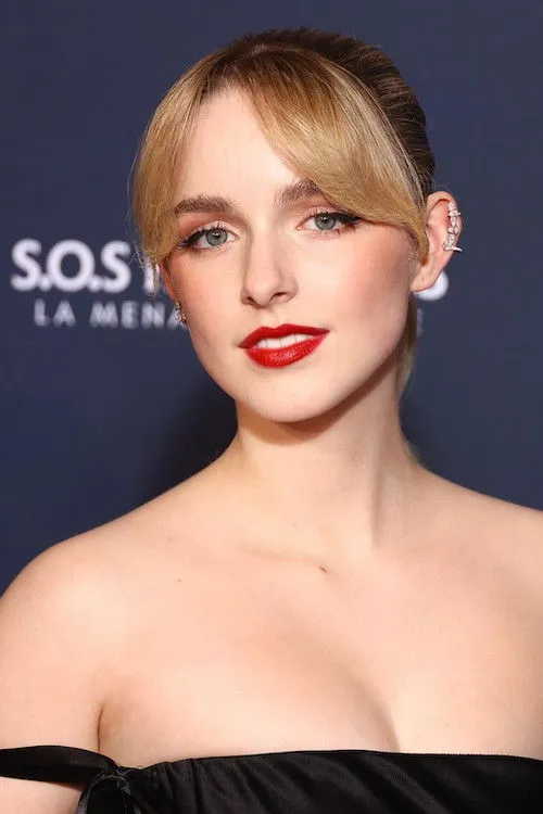 Mckenna Grace photo