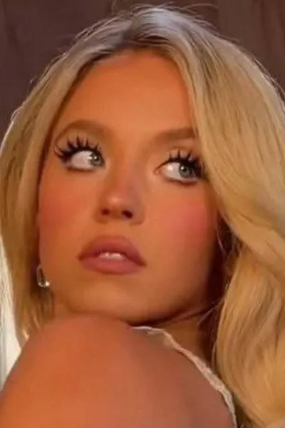 Sydney Sweeney photo