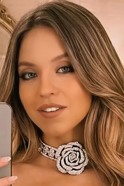 Sydney Sweeney photo