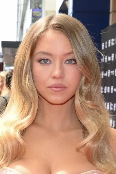 Sydney Sweeney photo