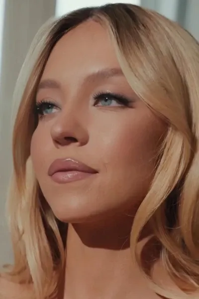 Sydney Sweeney photo