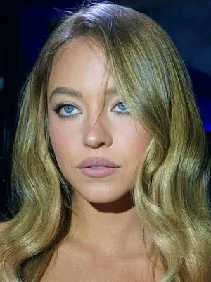 Sydney Sweeney photo