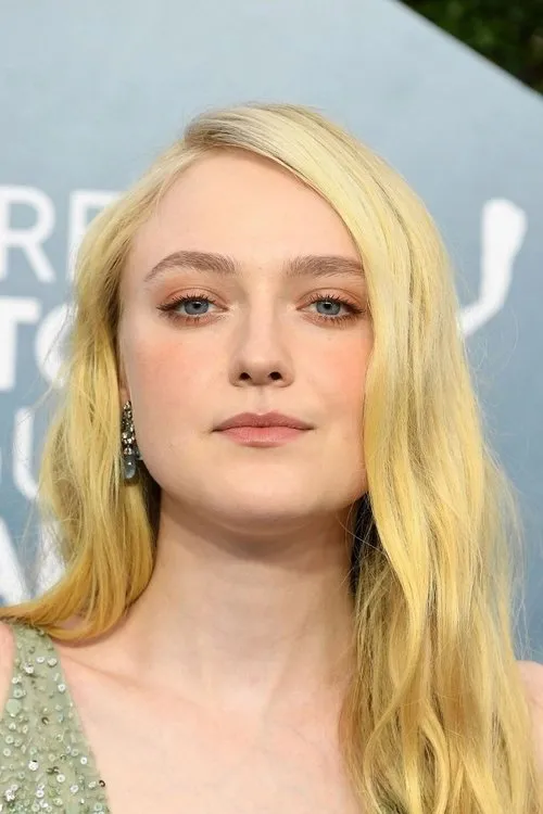 Dakota Fanning photo