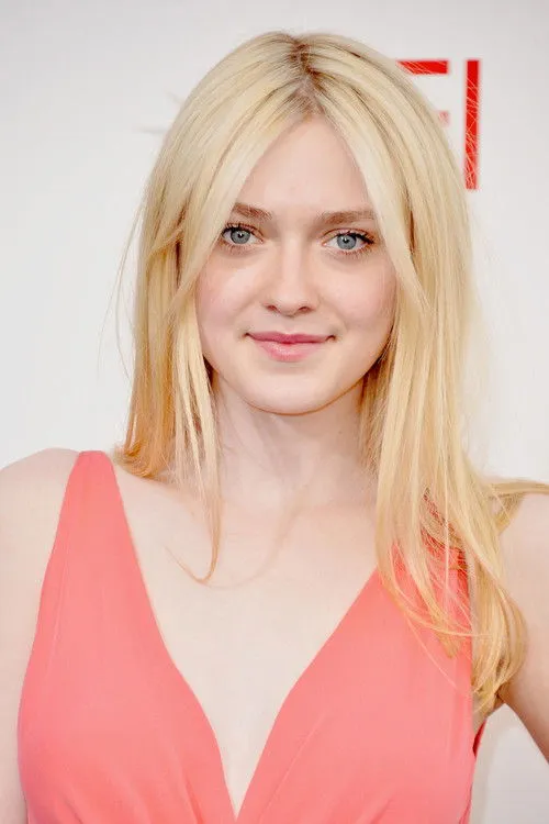 Dakota Fanning photo