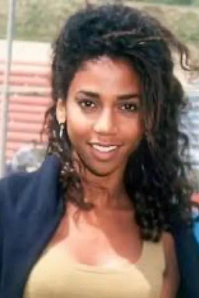 Holly Robinson Peete photo
