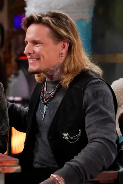 Tony Cavalero photo