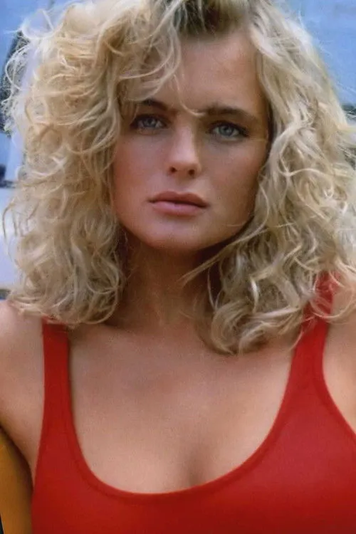Erika Eleniak photo