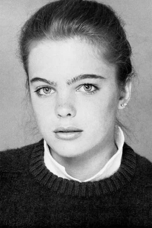Erika Eleniak photo