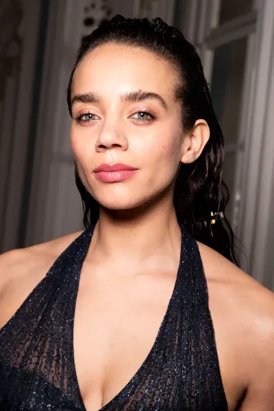 Hannah John-Kamen photo
