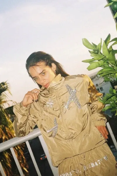 Hannah John-Kamen photo