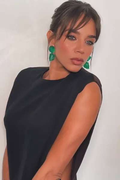 Hannah John-Kamen photo