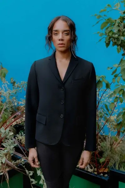 Hannah John-Kamen photo