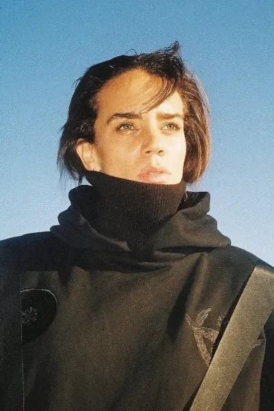 Hannah John-Kamen photo