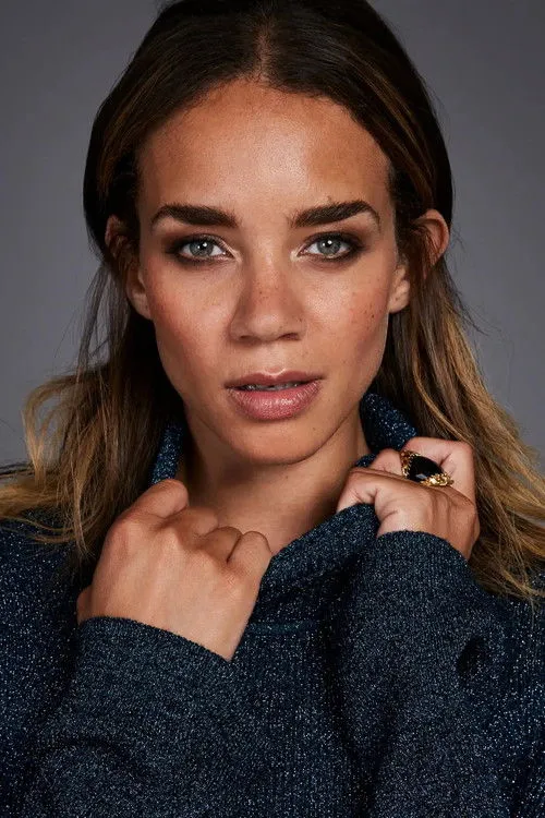 Hannah John-Kamen photo
