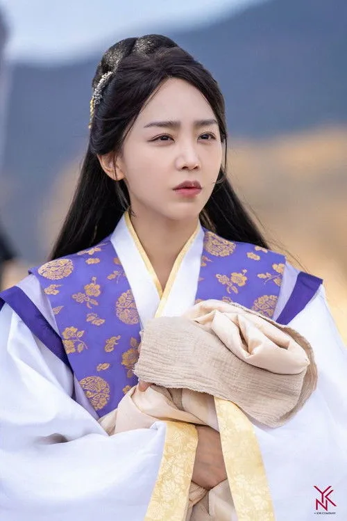 Shin Hye-sun photo