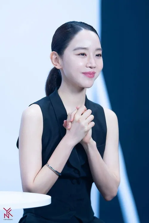 Shin Hye-sun photo