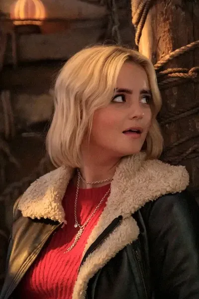 Millie Gibson photo