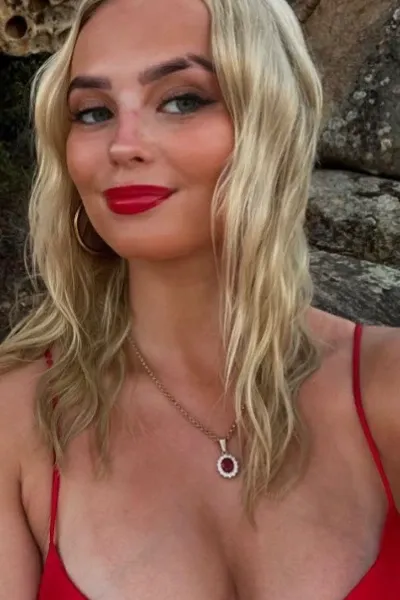 Millie Gibson photo
