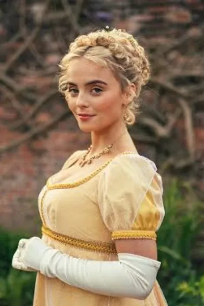 Millie Gibson photo