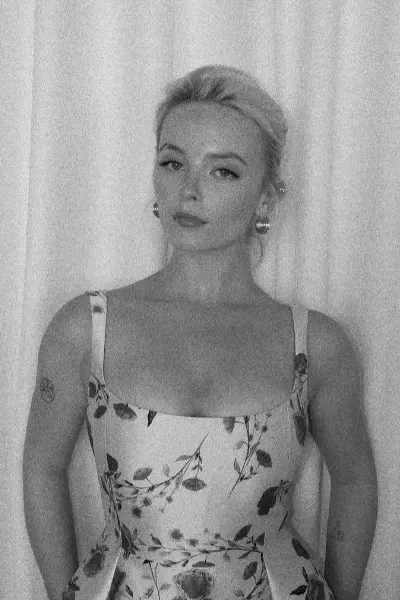 Millie Gibson photo
