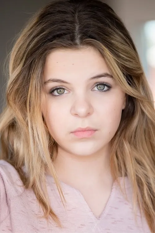 Samara Lee photo