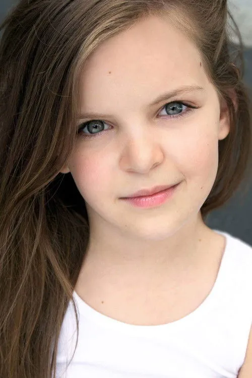 Samara Lee photo