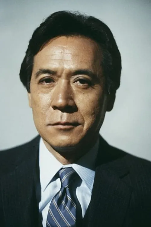 Col. Quen Low