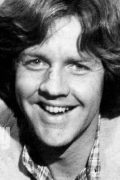 Robert Ginty photo