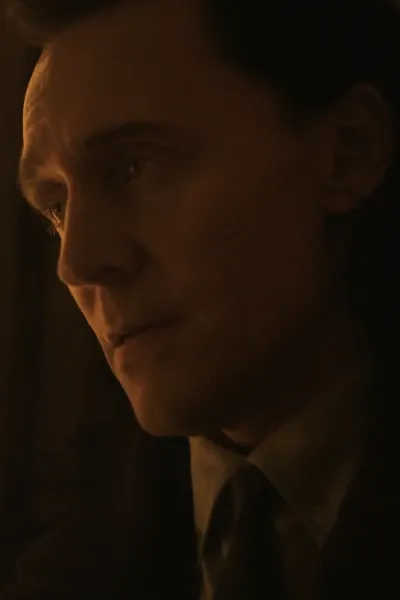 Tom Hiddleston photo
