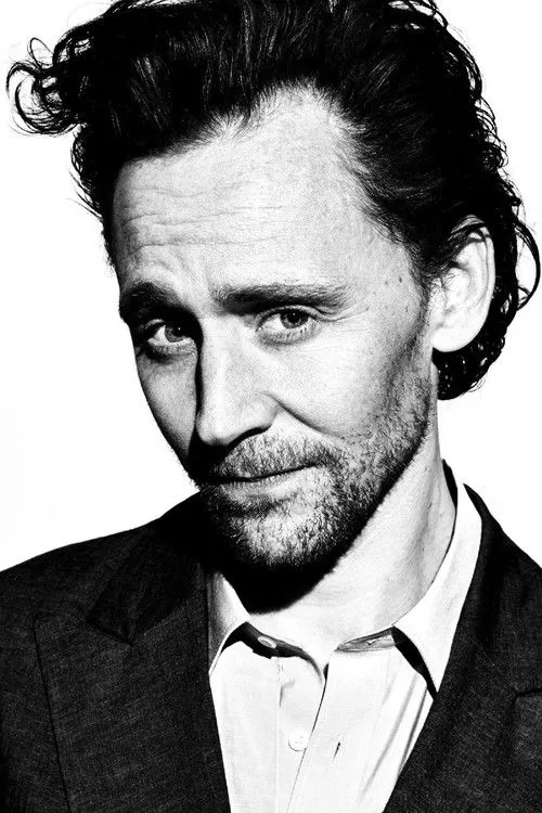 Tom Hiddleston photo